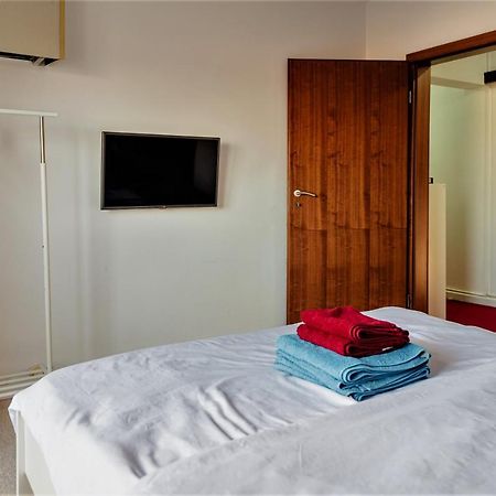בוקרשט Parliament Marriott Unirii Square 5 Bedrooms Luxury Apartment Old Town מראה חיצוני תמונה