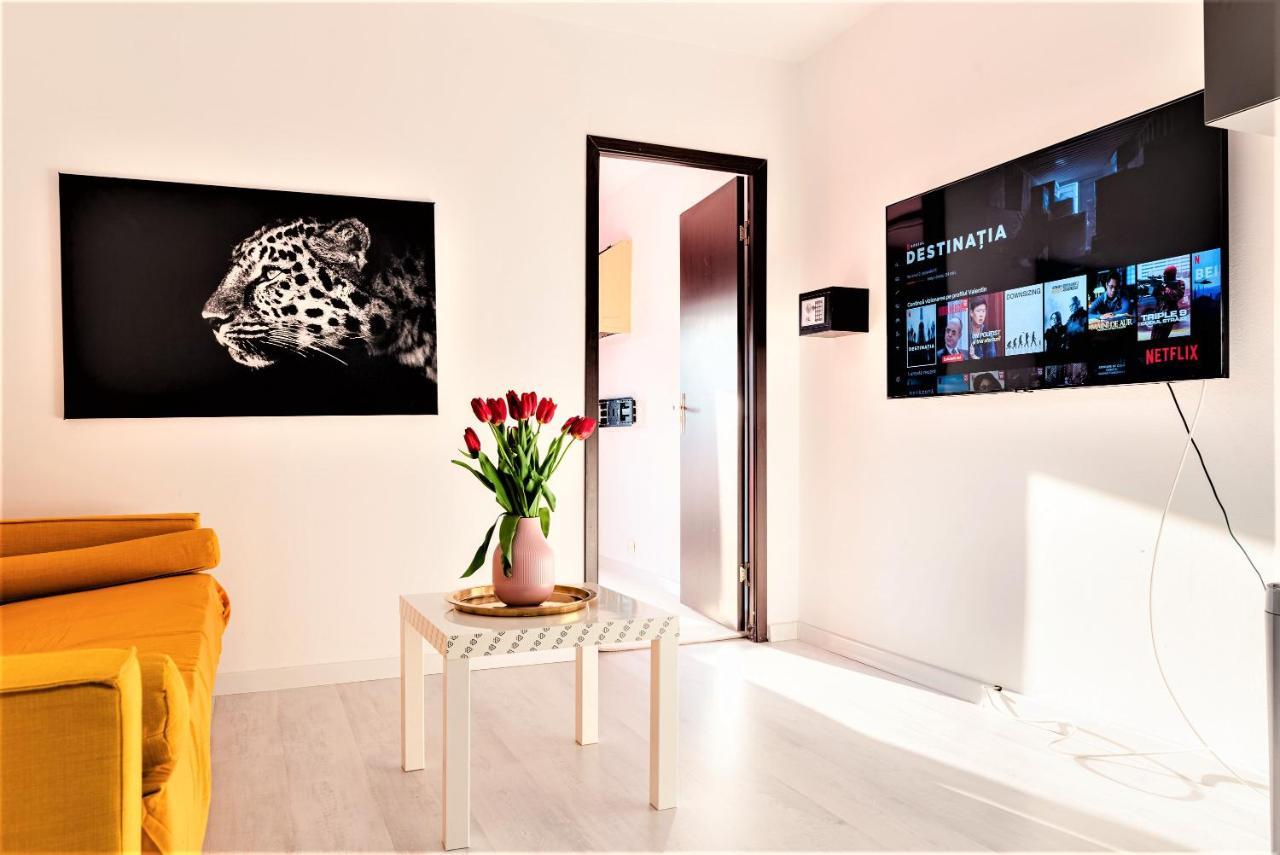 בוקרשט Parliament Marriott Unirii Square 5 Bedrooms Luxury Apartment Old Town מראה חיצוני תמונה