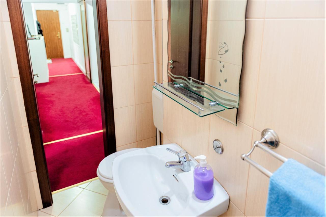 בוקרשט Parliament Marriott Unirii Square 5 Bedrooms Luxury Apartment Old Town מראה חיצוני תמונה