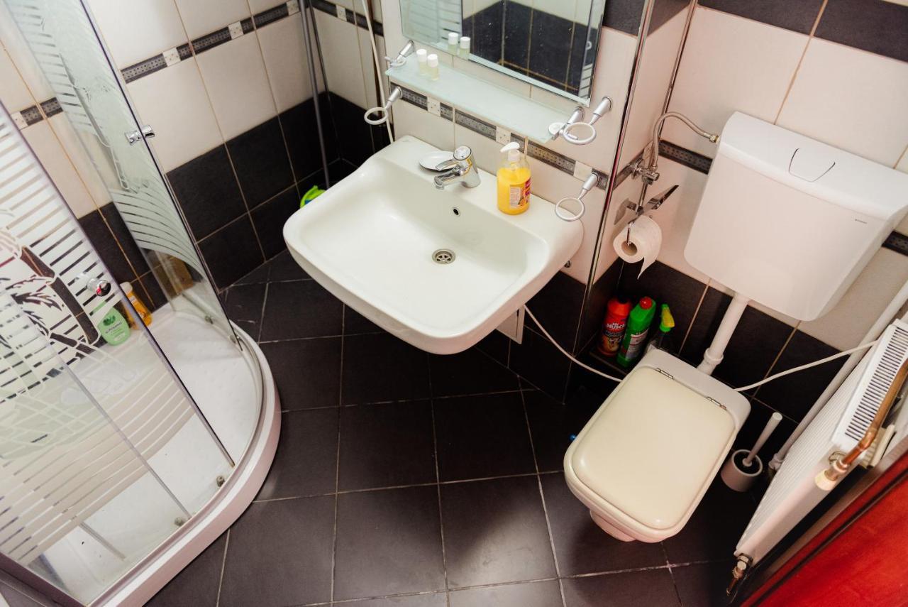 בוקרשט Parliament Marriott Unirii Square 5 Bedrooms Luxury Apartment Old Town מראה חיצוני תמונה
