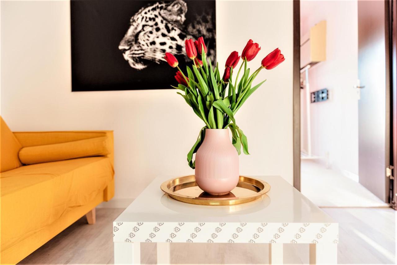 בוקרשט Parliament Marriott Unirii Square 5 Bedrooms Luxury Apartment Old Town מראה חיצוני תמונה